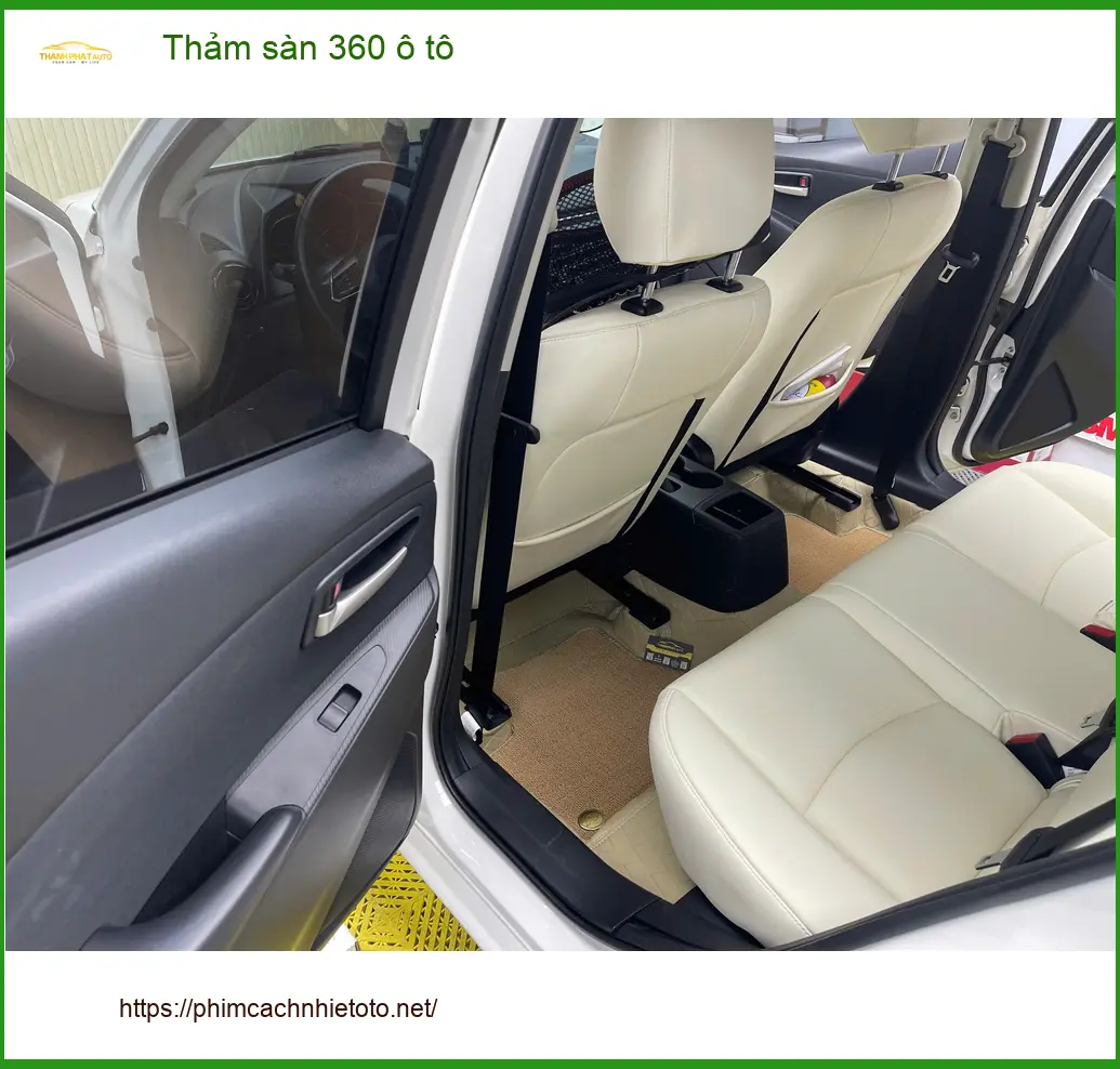 Anh Tấn lắp thảm sàn 360 ô tô cho Hyundai Accent ở Bình Chánh để xe luôn sạch đẹp
