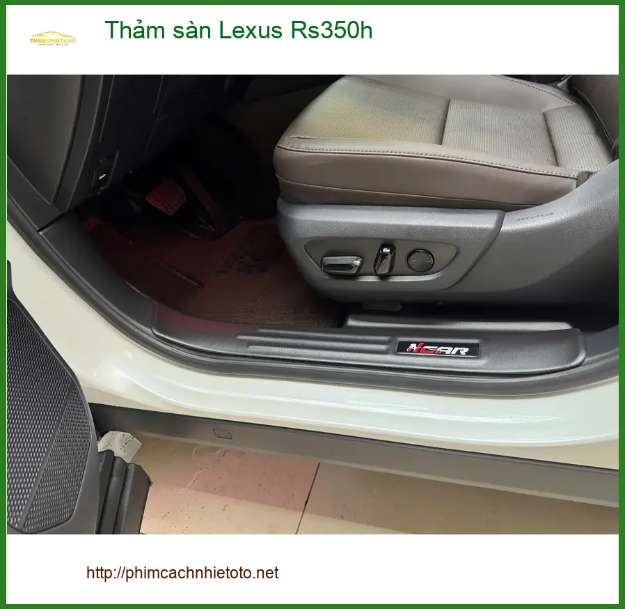 Chị Thanh Thảo lắp thảm sàn Lexus Rs350h tại Quận 11 cho xe sạch sẽ hơn ảnh thực tế 4