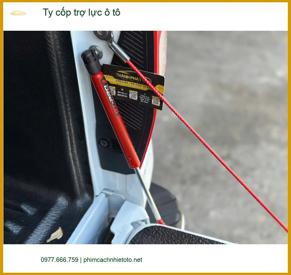 Chú Quang lắp ty cốp trợ lực điện ô tô cho Ford Everest tại Quận 8 ảnh thực tế 3