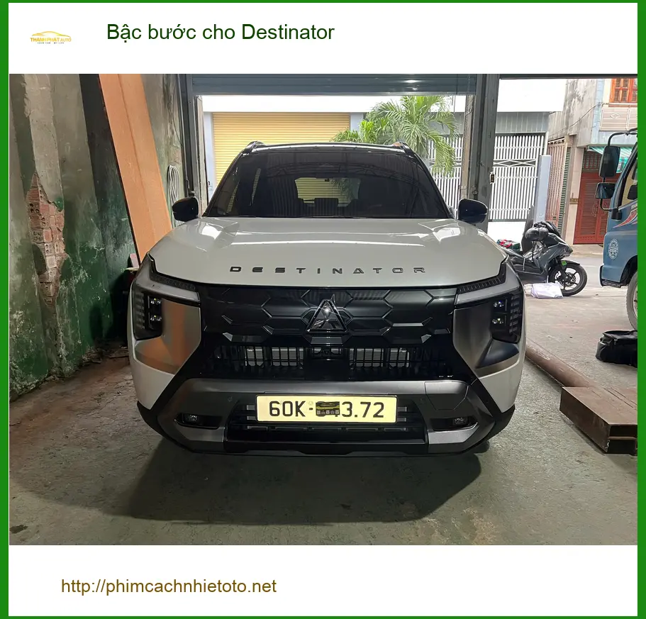 Anh Kiên lắp bậc bước cho Destinator tại Quận Thủ Đức để tiện lên xuống