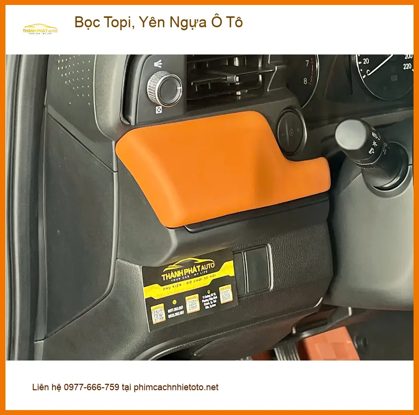 Chị Lan Anh bọc topi, yên ngựa xe Ford Ranger ở Thủ Đức cho nội thất mới ảnh thực tế 2