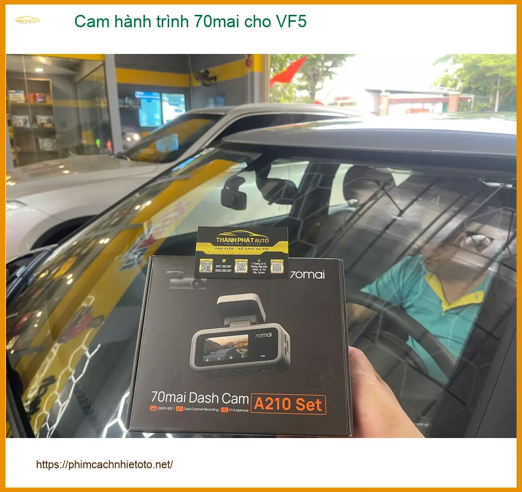 Anh Dũng lắp cam hành trình 70mai cho VF5 tại Quận 9 để an toàn hơn ảnh thực tế 5