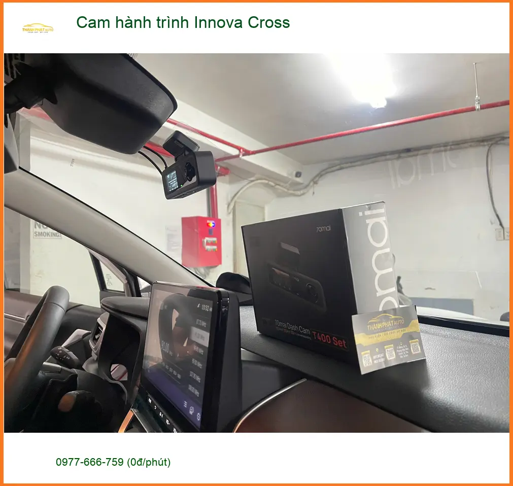Anh Tùng lắp cam hành trình Innova Cross tại Quận 9 yên tâm lái xe ảnh thực tế 3