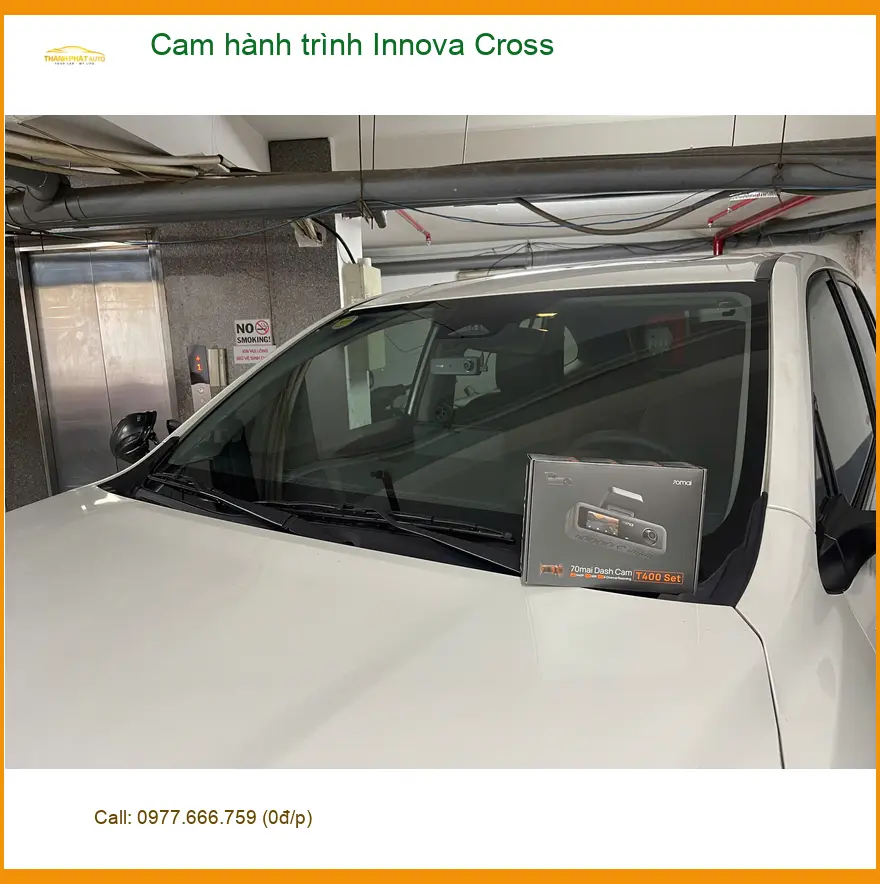 Anh Tùng lắp cam hành trình Innova Cross tại Quận 9 yên tâm lái xe ảnh thực tế 4