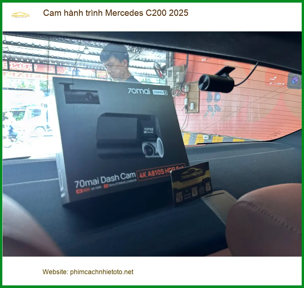 Anh Khải lắp cam hành trình Mercedes C200 2025 tại Quận 12