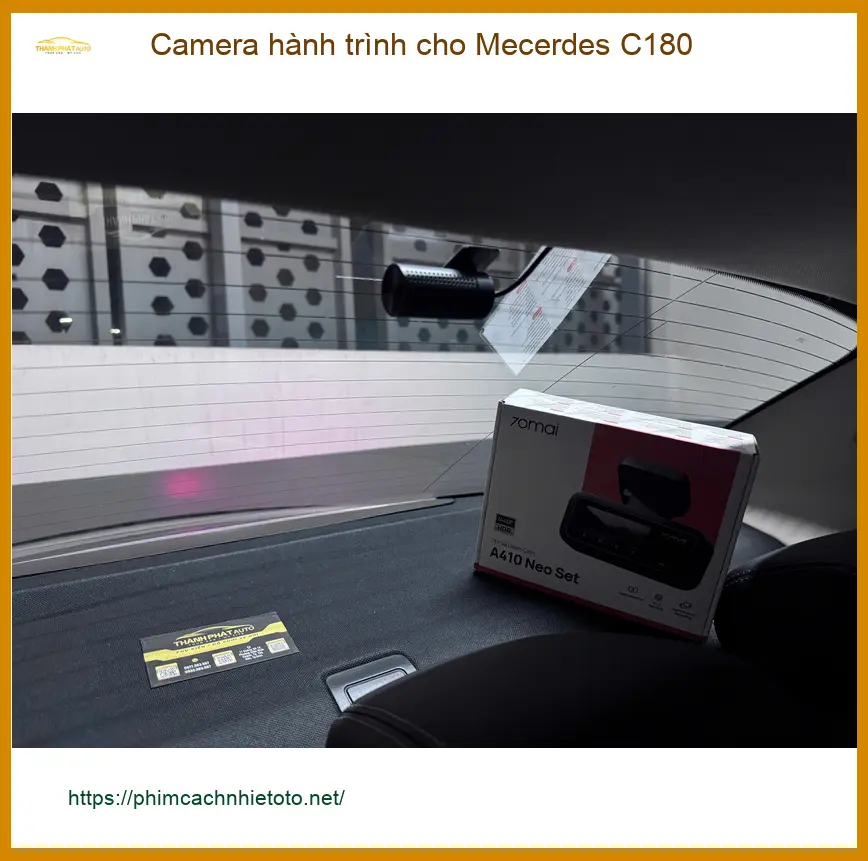 Anh Nam Phong lắp camera hành trình Mercedes C180 tại Quận 9 ảnh thực tế 4