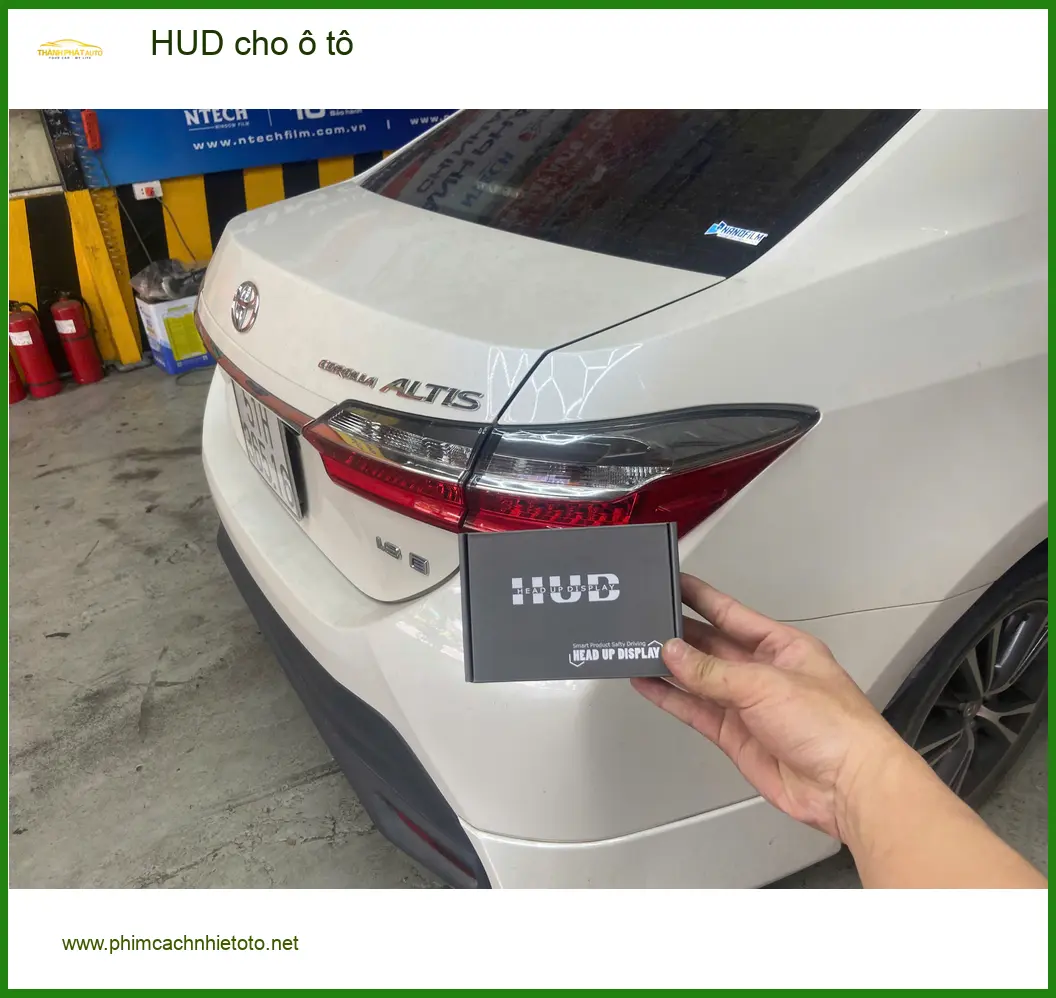 Anh Minh lắp HUD cho Hyundai Accent tại Quận 12 muốn lái xe an toàn hơn. ảnh thực tế 2