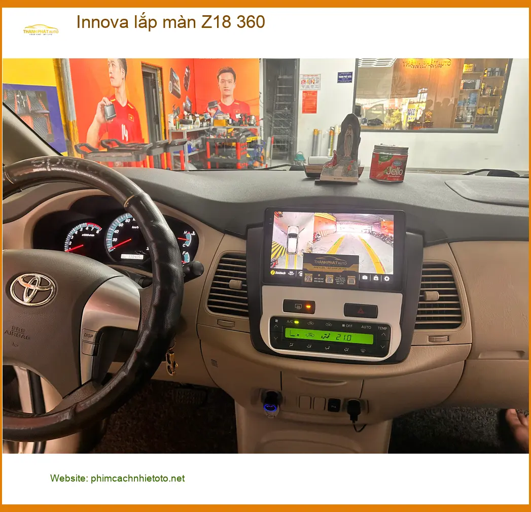 Chú Nam lắp màn Z18 360 cho Innova tại Quận 12 để lái xe an toàn hơn ảnh thực tế 3