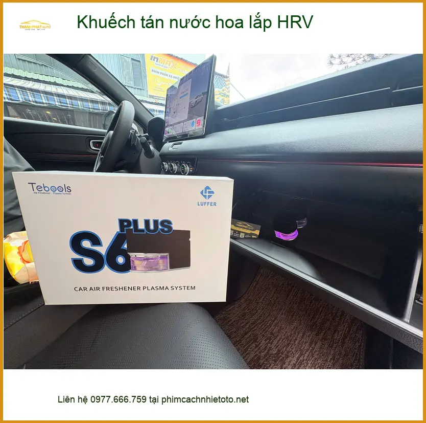 Anh Minh lắp khuếch tán nước hoa HRV tại Quận Thủ Đức để xe luôn thơm mát.