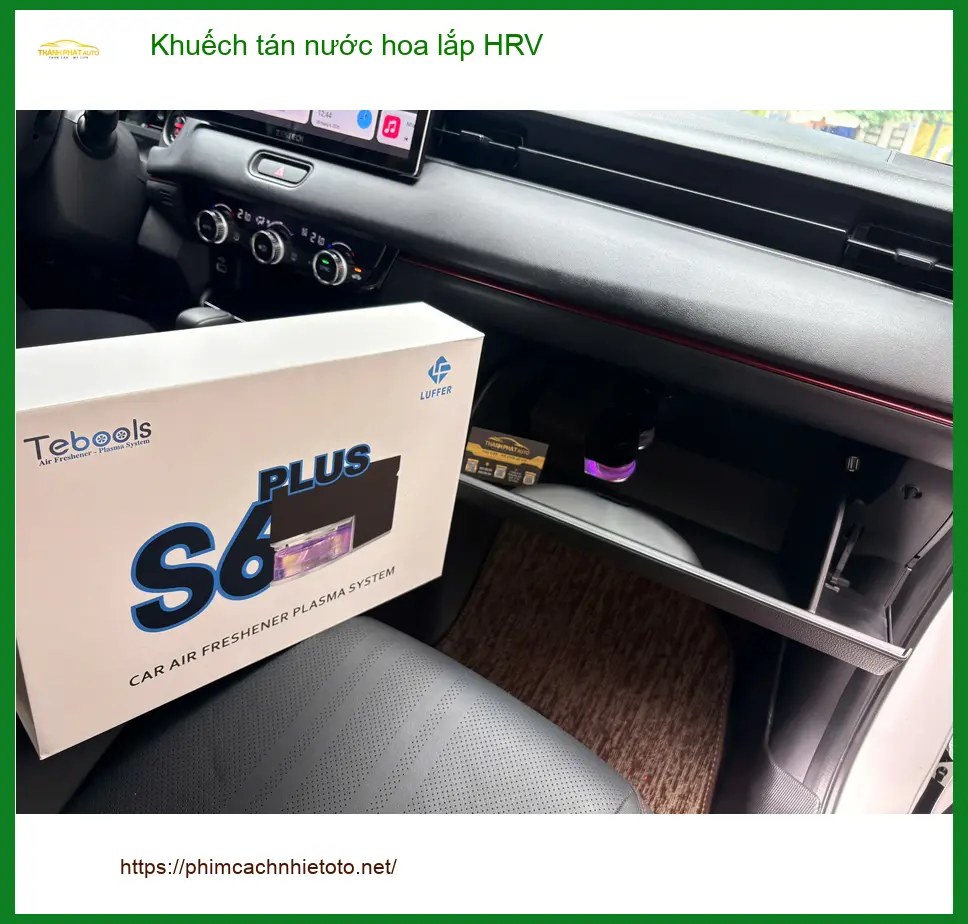 Anh Minh lắp khuếch tán nước hoa HRV tại Quận Thủ Đức để xe luôn thơm mát. ảnh thực tế 2