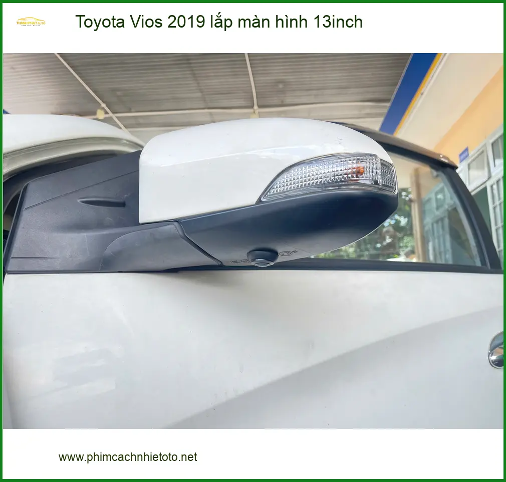 Chú Minh Toyota Vios 2019 lắp màn hình 13inch tại Quận 9 vì màn zin cũ