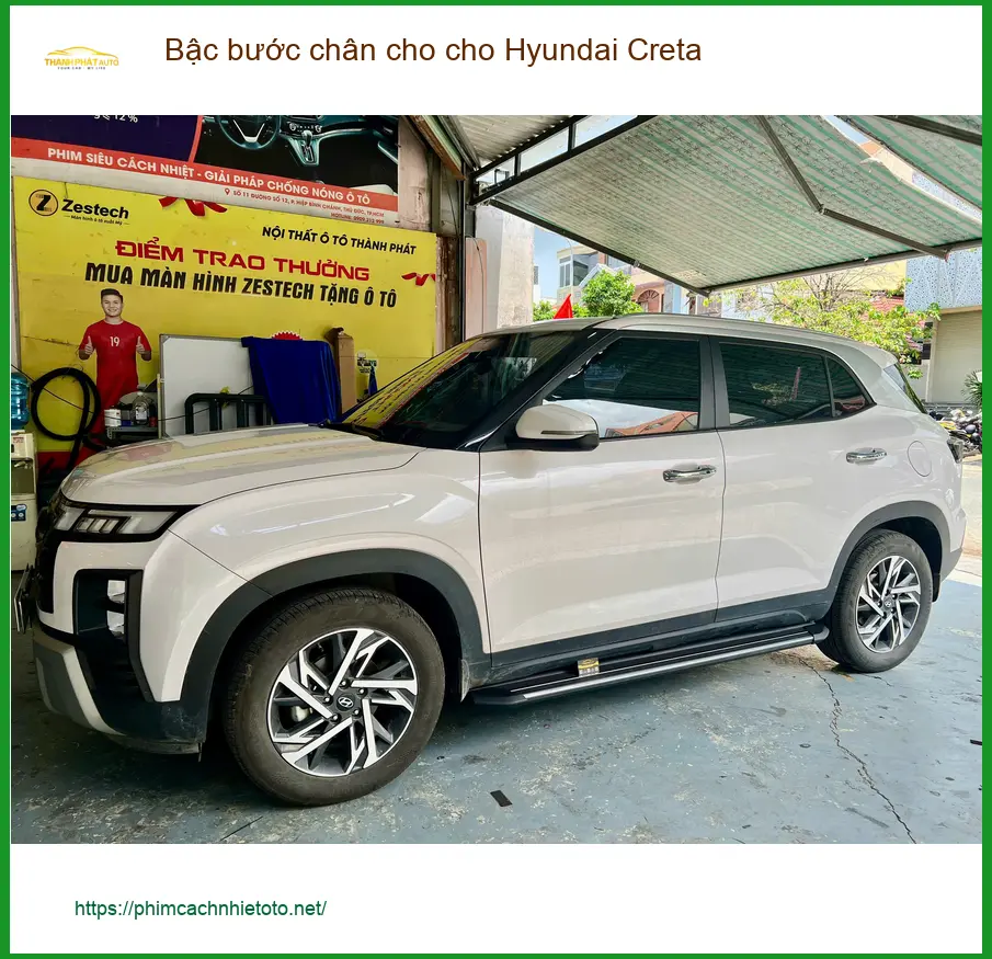 Anh Long lắp bậc bước chân cho Hyundai Creta tại Quận Thủ Đức để gia đình dễ dàng lên xuống
