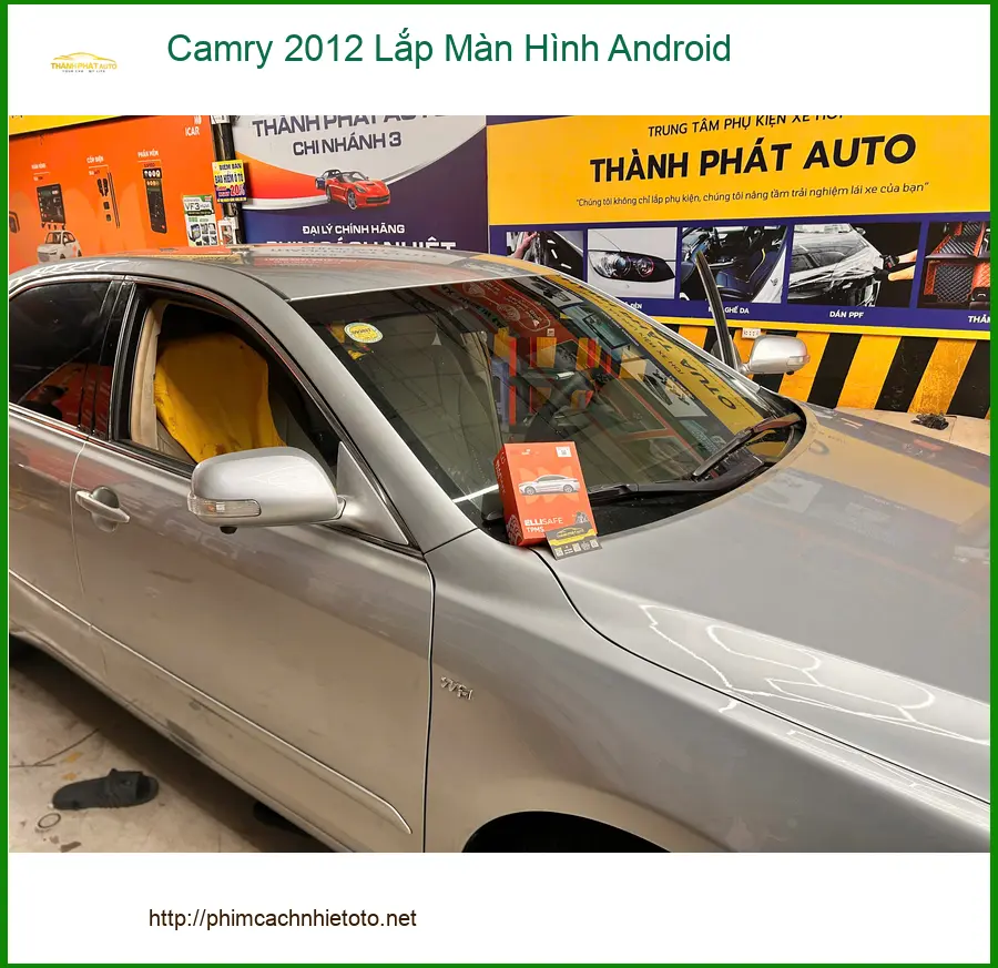 Cô Bích lắp màn hình Android cho Camry 2012 tại Quận 12, màn zin đã lỗi thời ảnh thực tế 4