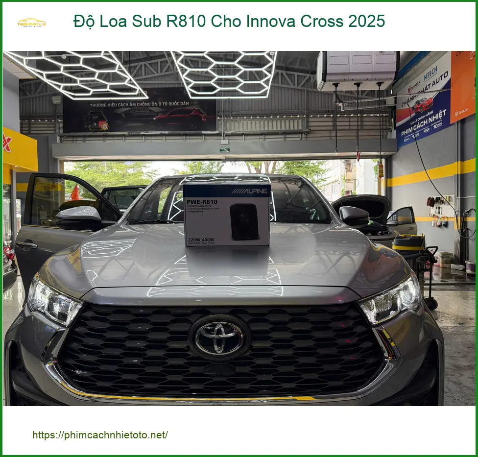 Chị Lan Anh độ Loa Sub R810 Innova Cross 2025 Quận 12 chất âm uy lực ảnh thực tế 3