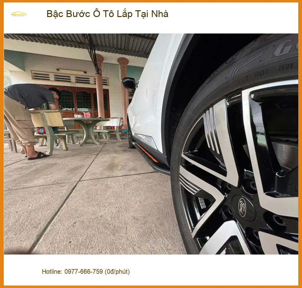 Anh Tùng lắp bậc bước ô tô Hyundai SantaFe tại nhà Quận Thủ Đức cho tiện ảnh thực tế 2