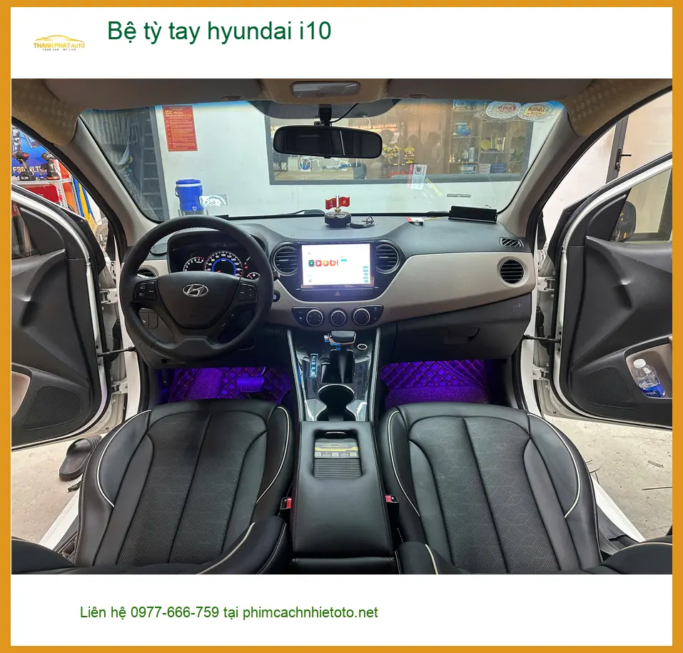 Anh Quang lắp bệ tỳ tay Hyundai i10 tại Quận 2 để lái xe thoải mái hơn