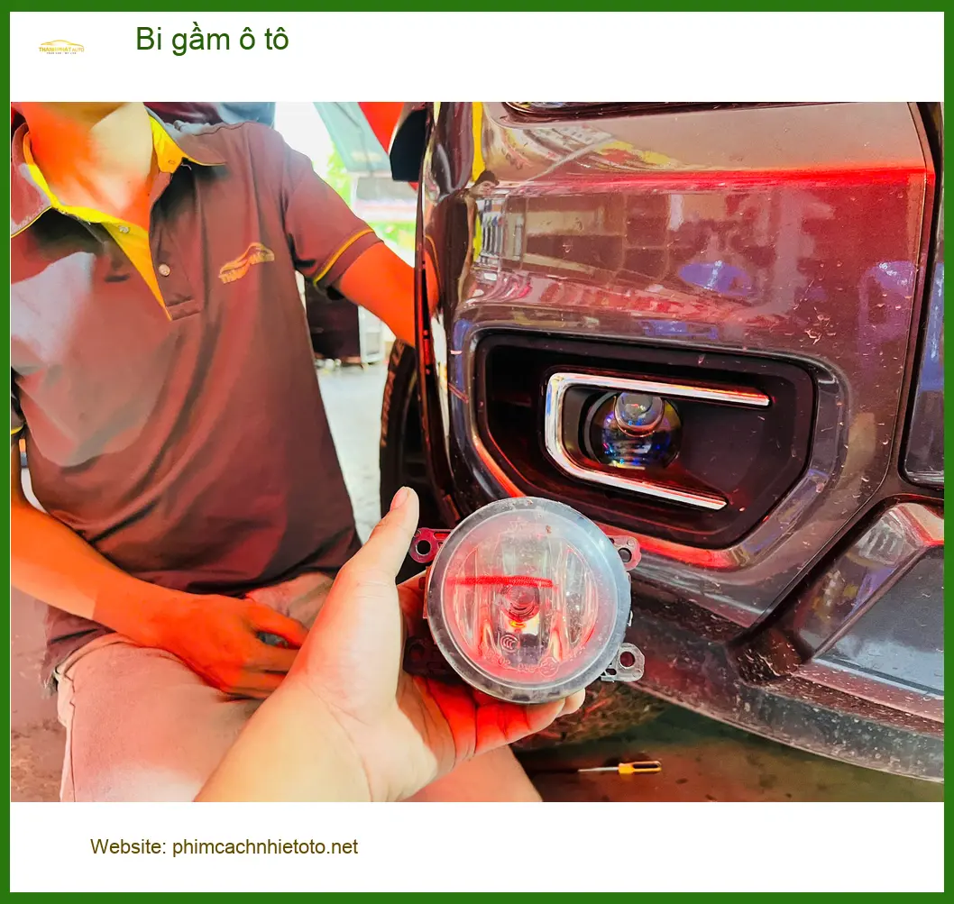 Anh Khang độ bi gầm ô tô Hyundai Accent tại Tân Bình vì đèn zin yếu sáng ảnh thực tế 2