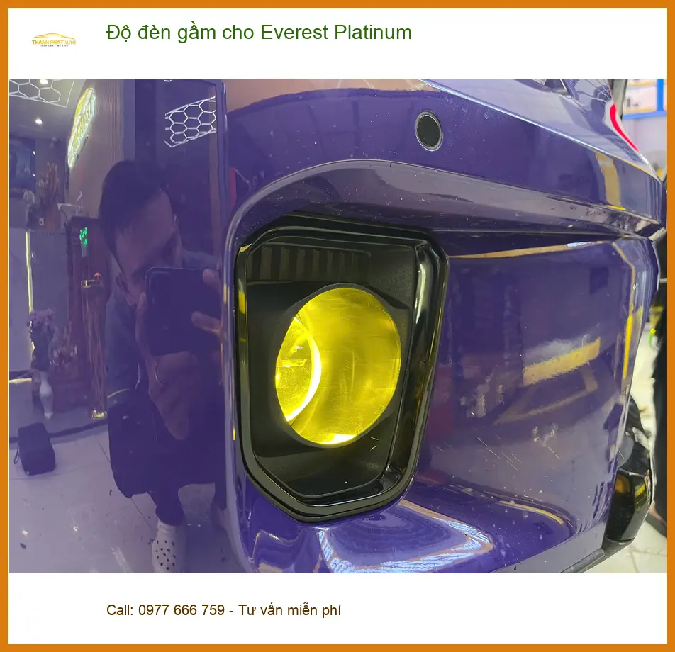 Anh Kiên độ đèn gầm Everest Platinum Quận 9 do đèn zin yếu khi đi đêm ảnh thực tế 3