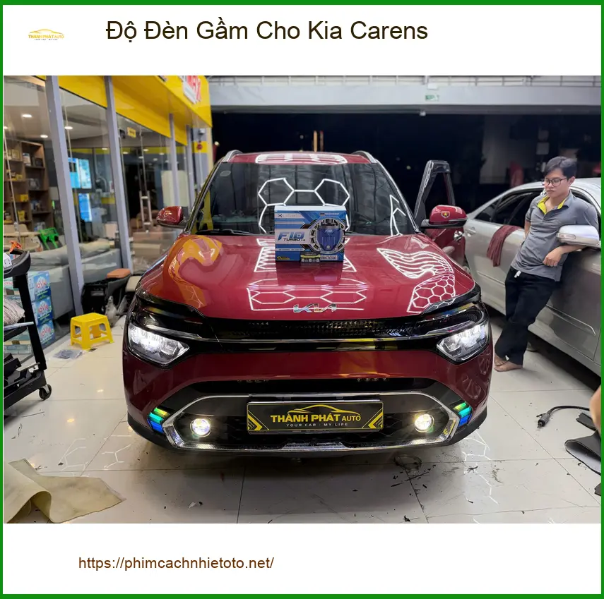 Anh Lâm độ đèn gầm Kia Carens Quận 9, an tâm hơn khi lái xe đêm vắng. ảnh thực tế 3