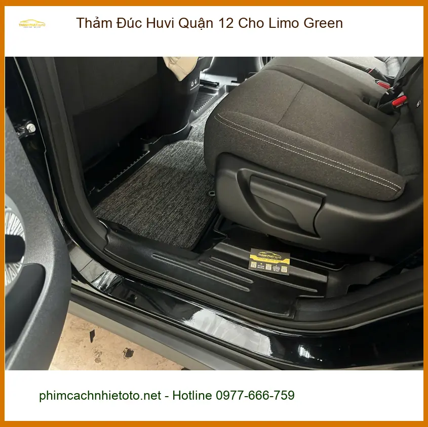 Chú Vĩnh lắp Thảm Đúc Huvi cho Limo Green tại Quận 12 giữ xe luôn sạch bóng ảnh thực tế 3